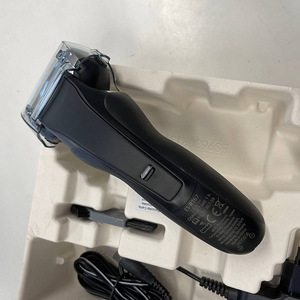 LOT! Panasonic märg/kuiv raseerija ES-RT67 (7 foto / 10)
