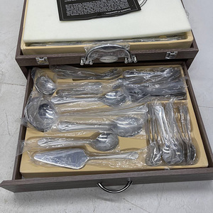 LOT! Pradel Excellence söögiriistade komplekt 84-osaline (9 foto / 10)