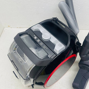 МНОГО! Безмешковый пылесос Miele Boost CX1 AirClean (7 фото из 10)