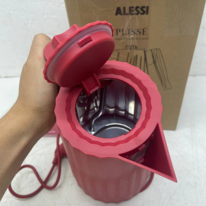 LOT! Alessi Plissé MDL06 R veekeetja 1,7 l (7 foto / 10)