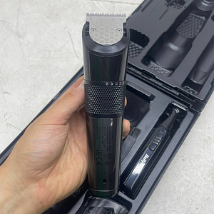 LOT! Babyliss Juukselõikur + trimmer + kohver (5 foto / 9)