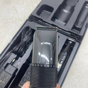 LOT! Babyliss Juukselõikur + trimmer + kohver (6 foto / 9)