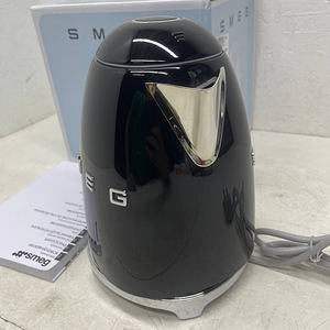 Чайник Smeg KLF03BLEU 1,7 л (8 фото из 10)