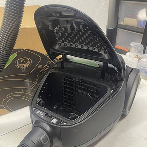 МНОГО! Electrolux, пылесос PURE D8.2 Silence, 600 Вт (5 фото из 10)