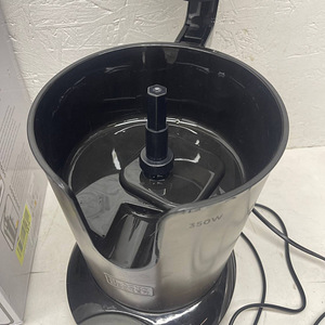 LOT! Mahlapress Black & Decker Electric Juicer BXCJ350E 350W (8 foto / 10)