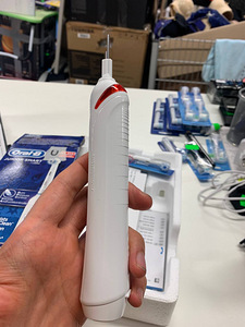 LOT! Oral-B Junior Smart elektriline hambahari Braun (4 foto / 9)