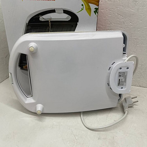 LOT! Tristar SA-3065 Võileivagrill 1300 W Must, Valge (8 foto / 10)