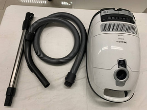 ПЫЛЕСОС MIELE COMPLETE C3 Белый POWERLINE 890W (10 фото из 10)