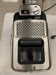 Фритюрница на масле Tefal FR 8040, 2300 Вт, 3,5 л. Не работа (9 фото из 10)