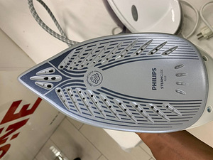 LOT! Philips GC7930/30 triikraud Aurutriikraud 2400W (6 foto / 10)