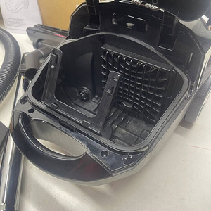 LOT! Amazon Basics kotiga tolmuimeja 700W (7 foto / 10)