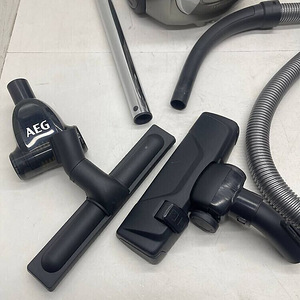 LOT! AEG VX4-1-GM-T пылесос 650W (3 фото из 10)