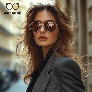 WearPro polariseeritud päikeseprillid, mustad halli raamiga (6 foto / 7)