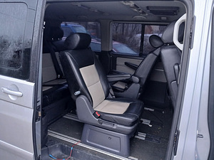 VOLKSWAGEN MULTIVAN 2007 (3 фото из 7)