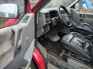 Volkswagen Multivan (4 фото из 7)