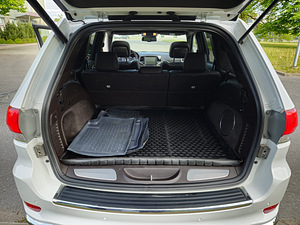 Jeep Grand Cherokee (8 foto / 9)