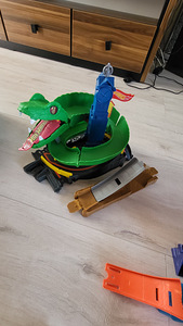 Maanteed, kiirteed, Hot Wheels autopesula. (4 foto / 5)