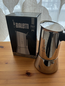 Bialetti Venus kohvikann 10 tassile induktsioonplaadile (1 foto / 1)