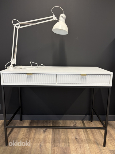 Maniküürilaud + lamp, tasuta transport