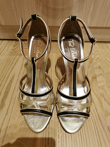 Nagu uued nahast rihmikud Ted Baker, р. 38 (2 foto / 3)