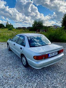 Vana mitsubishi nokitsemiseks ja sōidunaudingu jaoks (3 foto / 9)