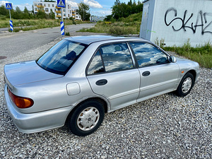 Vana mitsubishi nokitsemiseks ja sōidunaudingu jaoks (2 foto / 9)