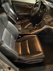Honda Accord 2.2 i-DTEC (8 foto / 8)