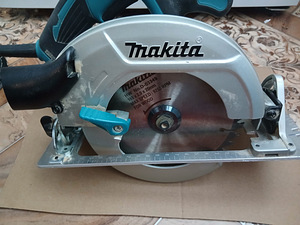 Ümmargune saag Makita HS6601 koos lisakettaga (2 foto / 5)