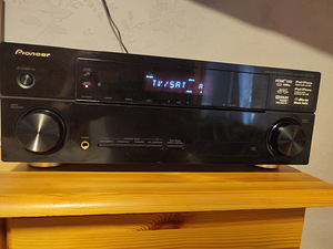 Pioneer VSX-820 (1 foto / 3)