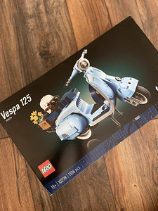 Lego Vespa 125 (1 foto / 4)