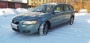 VOLVO V50 2008 TD (3 foto / 9)