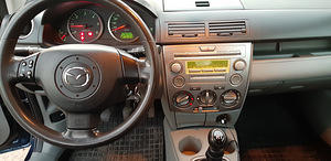 Mazda 2 1.4 TD (12 фото из 13)
