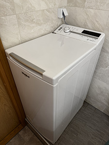 A+++ energia Whirlpool pealtlaetav pesumasin 7kg (TDLR70220) (1 foto / 7)
