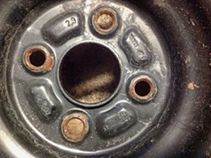 VW-Audi-Scoda-Toyota-Honda -BMV R15 (3 foto / 3)
