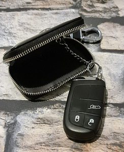 Auto võtmekohver auto logoga (2 foto / 10)