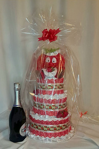 Mähkmetest valmistatud tort "Maasikas vahukoorega" (4 foto / 4)