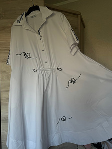 Женская одежда (2 фото из 2)