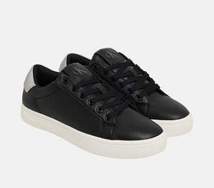 Calvin Klein (1 фото из 1)