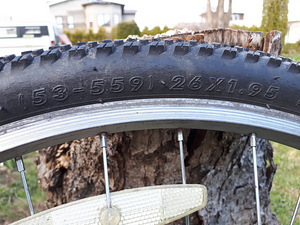 Jalgratta ratas 26" ees (2 foto / 2)