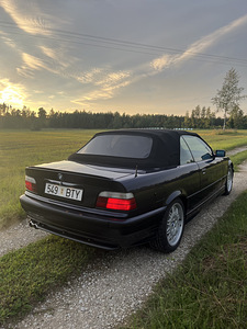 BMW 325i (9 фото из 11)