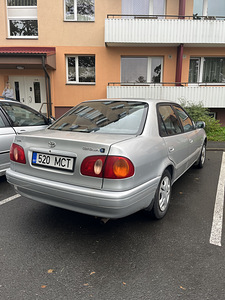 Toyota Corolla (3 foto / 5)