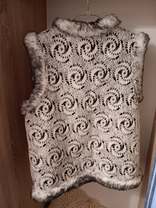 Lambavillast ja küülikukarvast vest (2 foto / 2)
