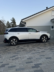 Peugeot 5008 alluure plus (8 foto / 15)