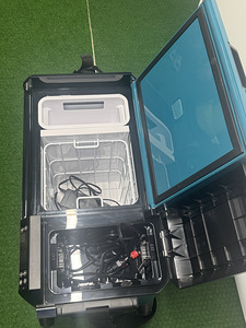 Makita CW004GZ, akuga külmik (3 foto / 6)