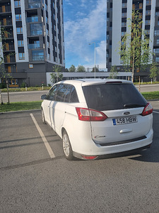 Ford Grand c Max (4 foto / 6)