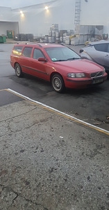Volvo v70 (1 фото из 2)