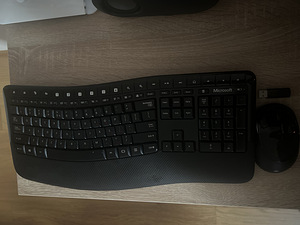 MICROSOFT 5050 Klaviatuur ja hiir (1 foto / 1)