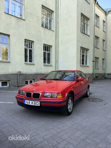 BMW e36 1.6 75kw Компактный (фото #1)