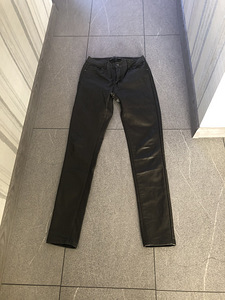 Новые узкие кожаные штаны с/м