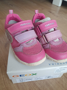 Кроссовки Geox